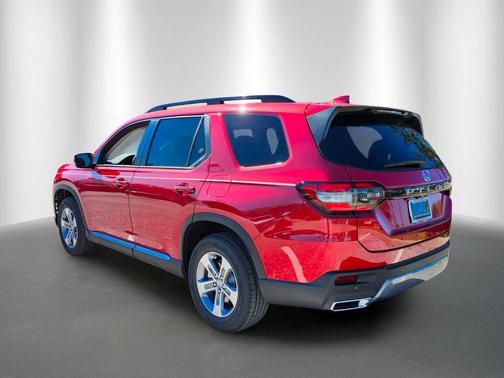 Radiant Red Metallic II 2026 Honda Pilot EX-L