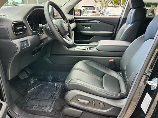 2025 Honda Pilot Touring 8-Passenger