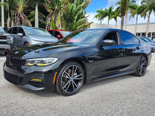 2022 BMW 330e Base