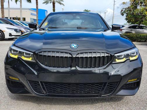 2022 BMW 330e Base