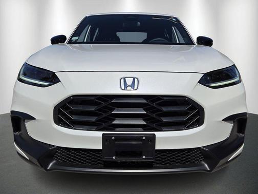 Platinum White Pearl 2025 Honda HR-V AWD Sport