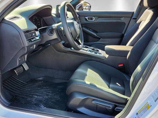 Platinum White Pearl 2026 Honda Civic Sport