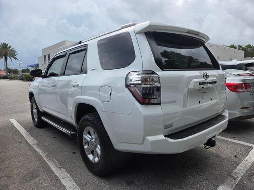 Ice Cap 2024 Toyota 4Runner SR5 Premium