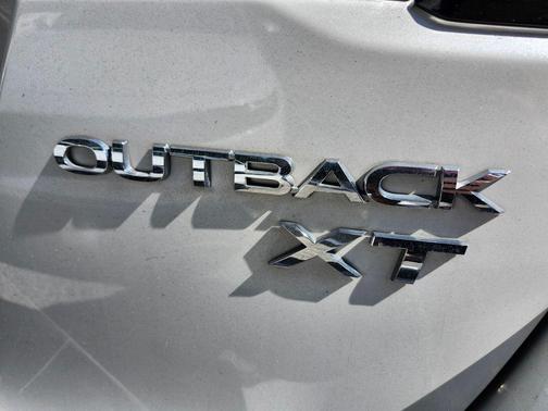 2021 Subaru Outback Limited XT
