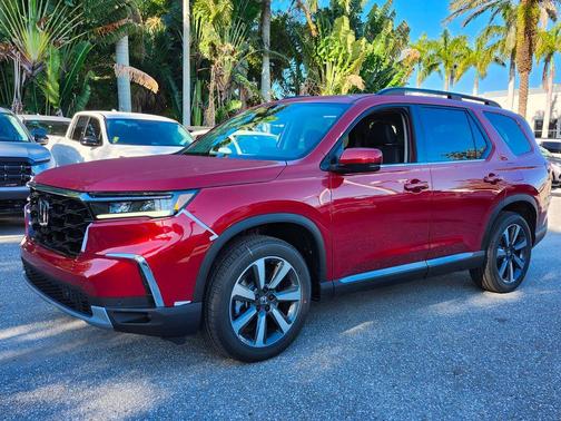 2025 Honda Pilot Touring 8-Passenger