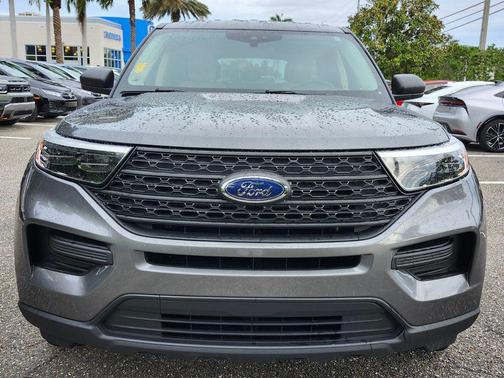 2021 Ford Explorer RWD