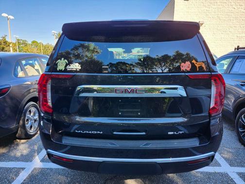 2023 GMC Yukon SLT