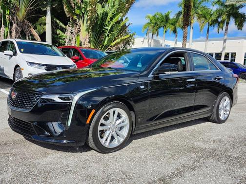 2023 Cadillac CT4 Luxury