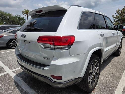 Bright White Clearcoat 2018 Jeep Grand Cherokee Sterling Edition