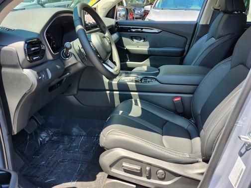 2025 Honda Pilot Touring 8-Passenger