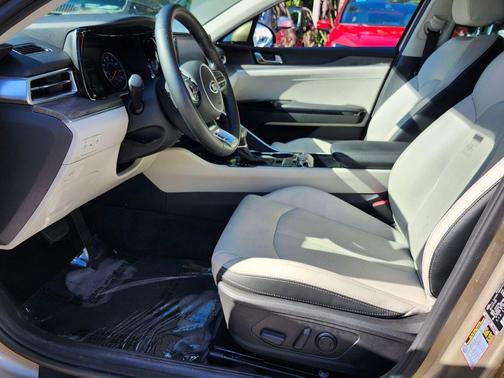 2021 Kia K5 EX