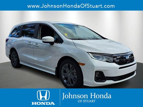 Platinum White Pearl 2026 Honda Odyssey Touring