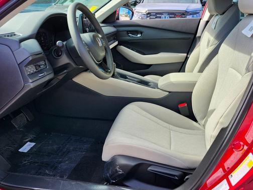 2025 Honda Accord LX 1.5T