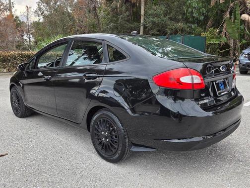 2013 Ford Fiesta SE