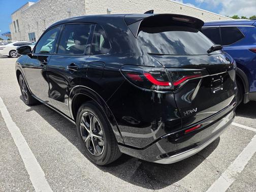 Crystal Black Pearl 2024 Honda HR-V EX-L