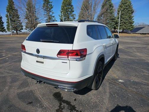 Pure White 2023 Volkswagen Atlas 3.6L SE w/Technology