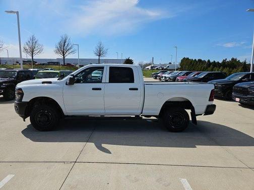 Bright White Clearcoat 2026 RAM 2500 Tradesman Crew Cab 4x4 6'4' Box
