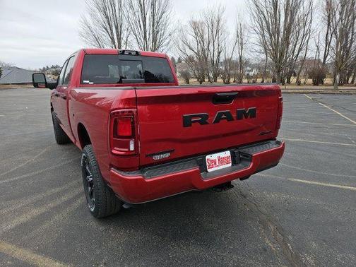 Molten Red Pearlcoat 2026 RAM 2500 Big Horn Crew Cab 4x4 6'4' Box