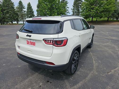 White Clearcoat 2019 Jeep Compass Upland Edition 4x4