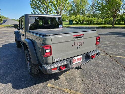 Sting-Gray Clearcoat 2020 Jeep Gladiator Rubicon