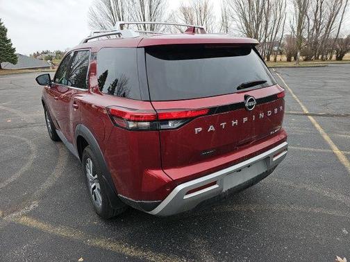 Scarlet Ember Tintcoat 2023 Nissan Pathfinder SL 4WD