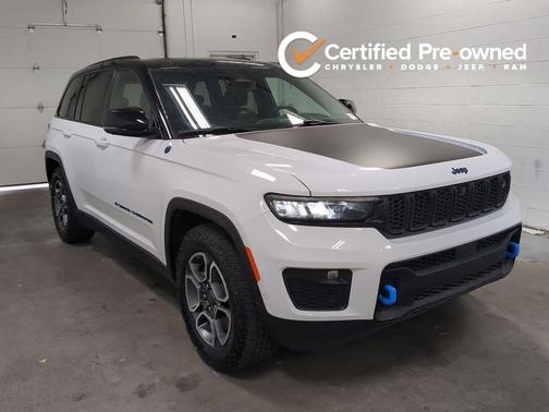 Bright White Clearcoat 2022 Jeep Grand Cherokee 4xe Trailhawk