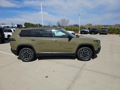 '41 2026 Jeep Cherokee Laredo 4x4