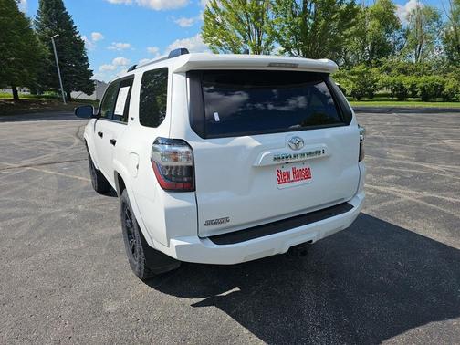 Ice Cap 2024 Toyota 4Runner SR5