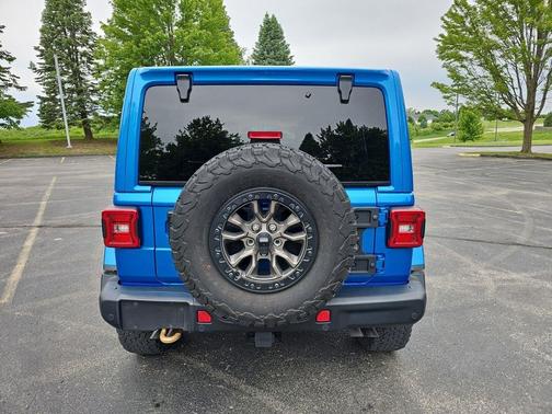 Hydro Blue Pearlcoat 2021 Jeep Wrangler Unlimited Rubicon 392