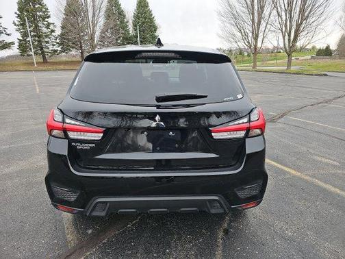 Labrador Black Pearl 2025 Mitsubishi Outlander Sport 2.0 S