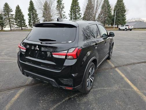 Labrador Black Pearl 2025 Mitsubishi Outlander Sport 2.0 S