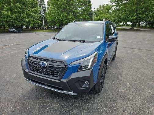 Geyser Blue 2022 Subaru Forester Wilderness