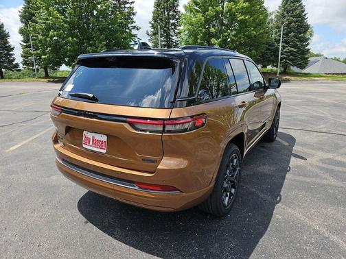 Copper Shino Metallic Clearcoat 2026 Jeep Grand Cherokee Summit