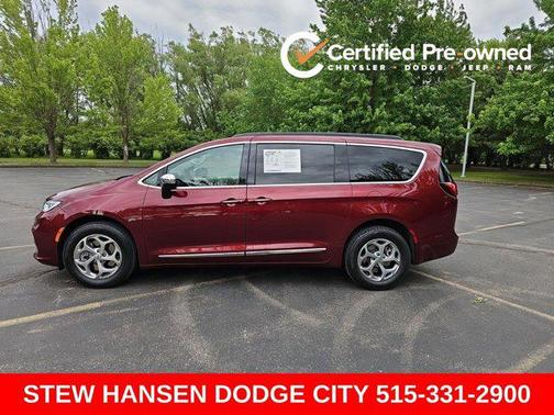 Velvet Red Pearlcoat 2023 Chrysler Pacifica Limited