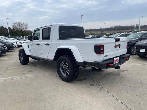 Bright White Clearcoat 2026 Jeep Gladiator Mojave 4x4