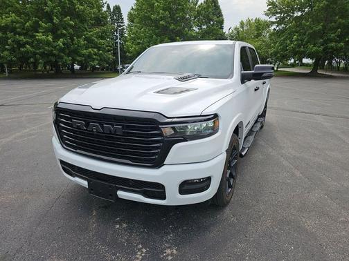 Bright White Clearcoat 2025 RAM 1500 Laramie