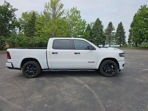 Bright White Clearcoat 2025 RAM 1500 Laramie