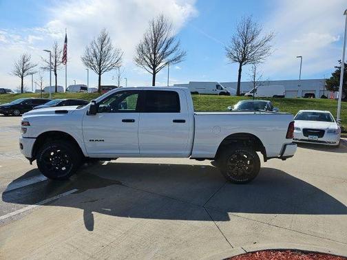Bright White Clearcoat 2026 RAM 2500 Big Horn Crew Cab 4x4 6'4' Box