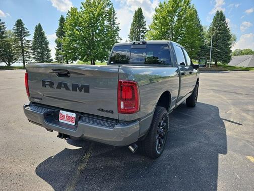 Ceramic Gray Clearcoat 2026 RAM 2500 Big Horn Crew Cab 4x4 6'4' Box