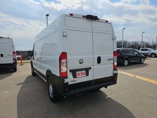 Bright White Clearcoat 2026 RAM ProMaster 2500 Tradesman