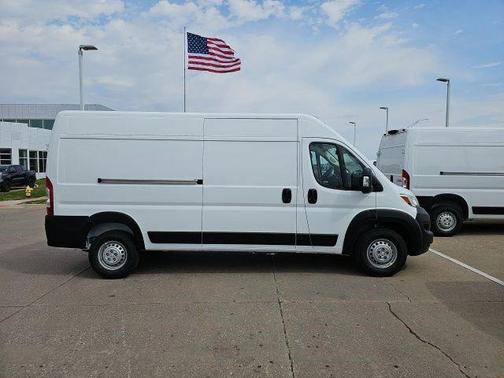 Bright White Clearcoat 2026 RAM ProMaster 2500 Tradesman