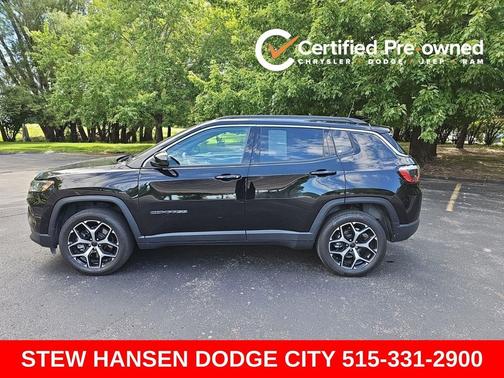 Diamond Black Crystal Pearlcoat 2025 Jeep Compass Limited