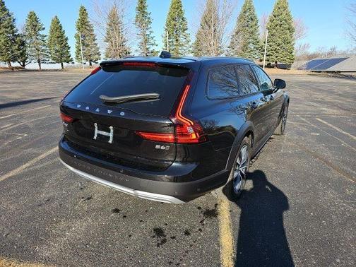 Gray 2023 Volvo V90 Cross Country B6 Plus