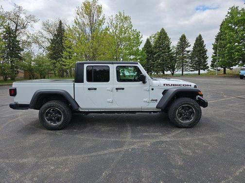 Bright White Clearcoat 2022 Jeep Gladiator Rubicon