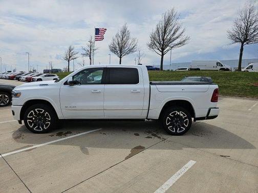 Ivory White Tri-Coat Pearlcoat 2026 RAM 1500 Limited