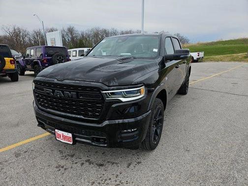 Diamond Black Crystal Pearlcoat 2026 RAM 1500 Limited