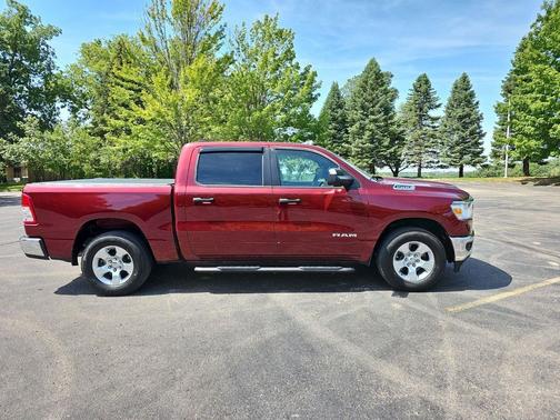 Delmonico Red Pearlcoat 2023 RAM 1500 Big Horn/Lone Star