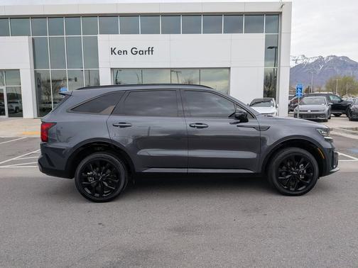Gravity Grey 2023 Kia Sorento SX