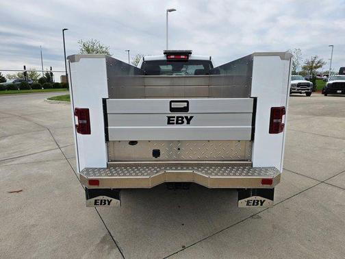 Bright White Clearcoat 2026 RAM 3500 Tradesman Regular Cab 4x4 8' Box