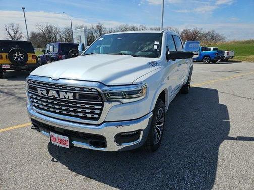 Ivory White Tri-Coat Pearlcoat 2026 RAM 1500 Limited